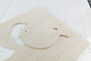 Ablösen von der Schneidematte