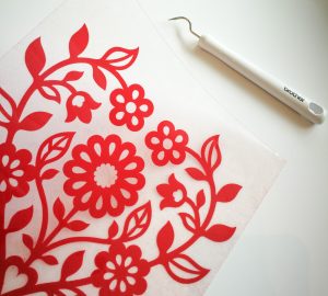 ScanNCut DX - Die Flockfolie fertig entgittert zum Kissen selbst beflocken