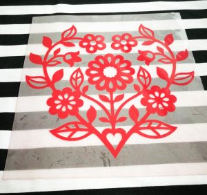 ScanNCut DX - Flock-Folie platzieren und anbügeln