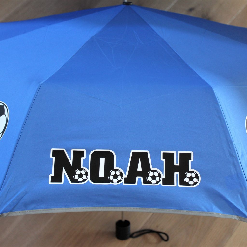 fertig beplotteter Regenschirm