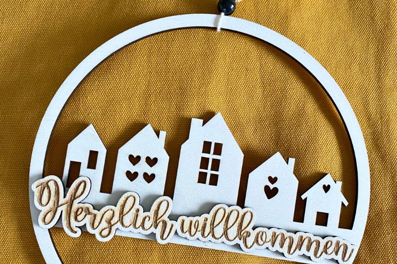 Kranz mit Schriftzug gelasert