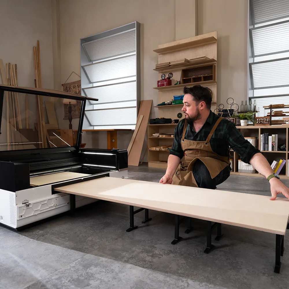Der xTool P3 Laser kann unglaublich große Materialien verarbeiten.