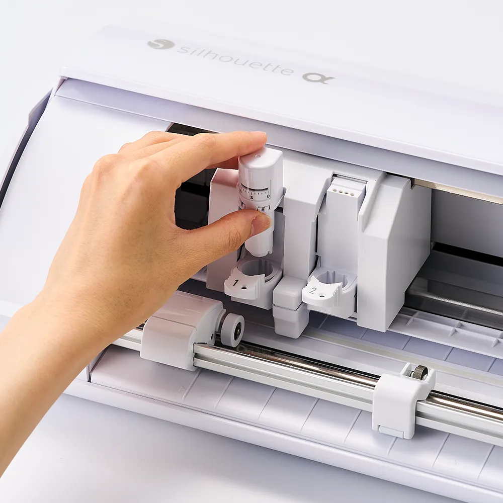 Entdecken Sie den neuen SILHOUETTE CAMEO 5 Alpha Schneideplotter