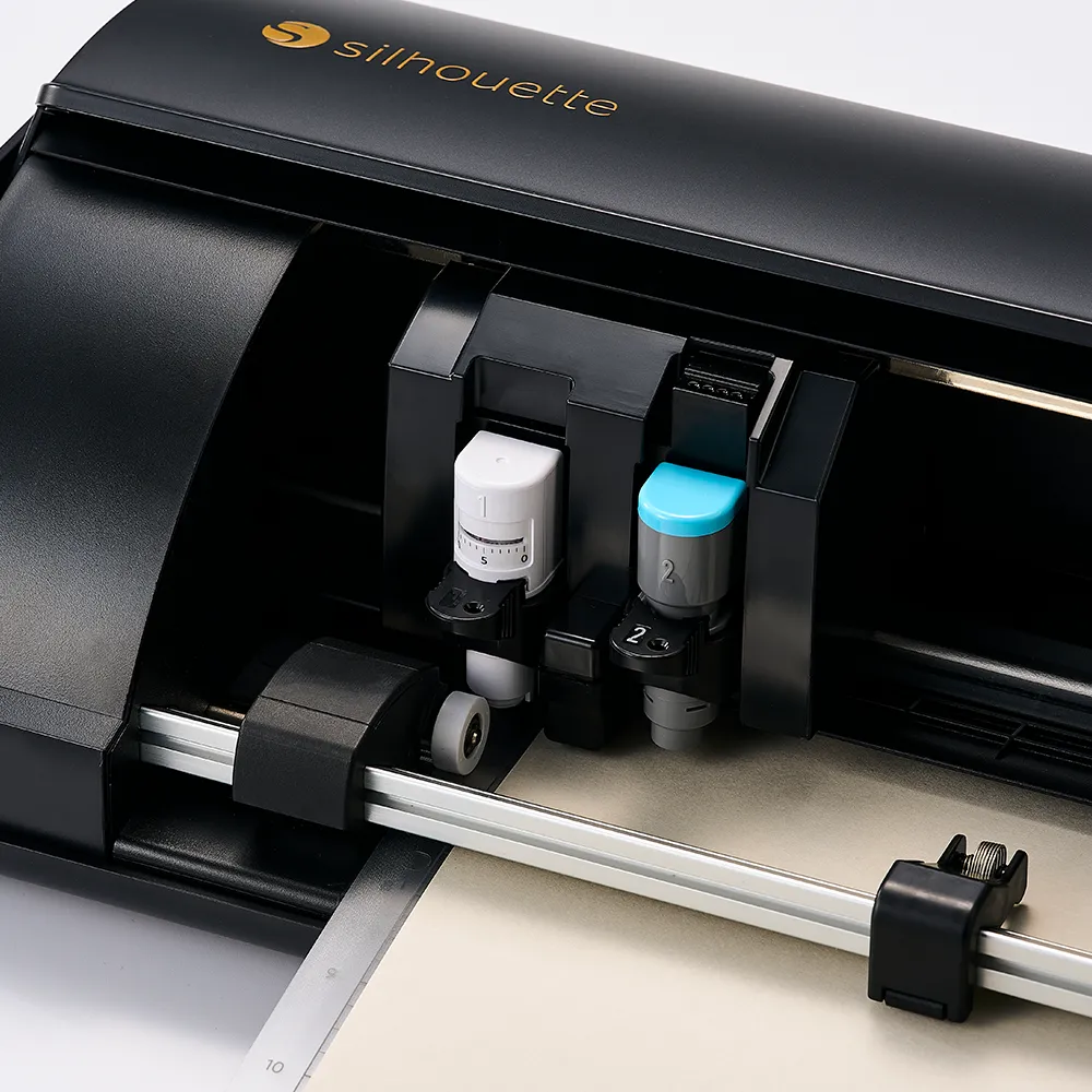 Der 15" Plotter kommt nun auch als Aplha Variante heraus – SILHOUETTE CAMEO 5a PLUS