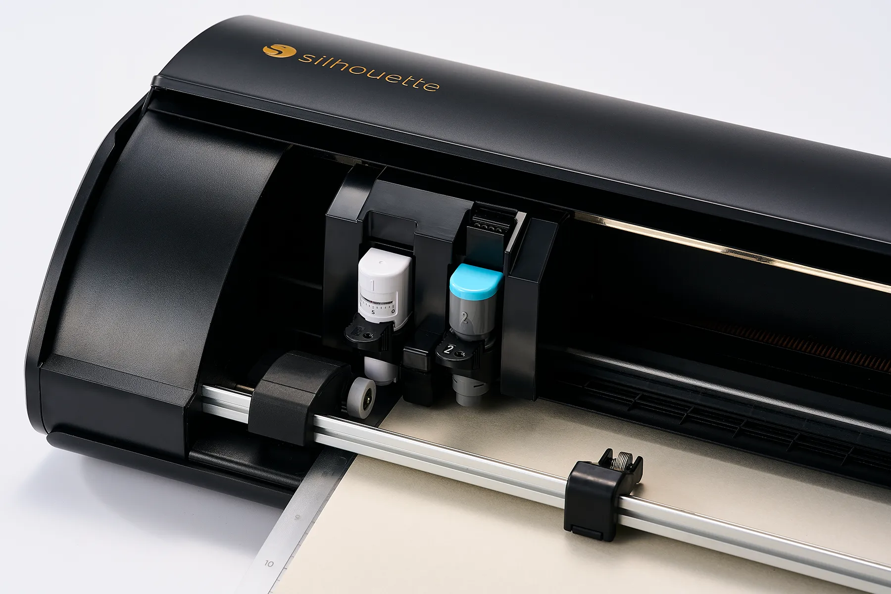 Entdecken Sie die neue SILHOUETTE CAMEO 5a PLUS