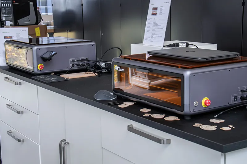 An unserem tag der offenen Tür können Sie die Falcon Produkte Live anschauen.