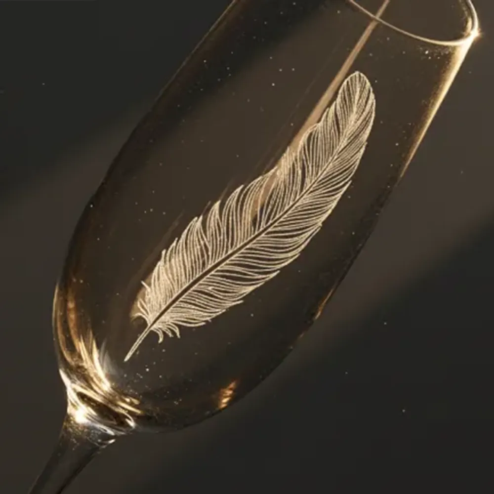 Auch gewölbte Objekte sind mit dem xTool F2 Ultra UV Laser kein Problem!