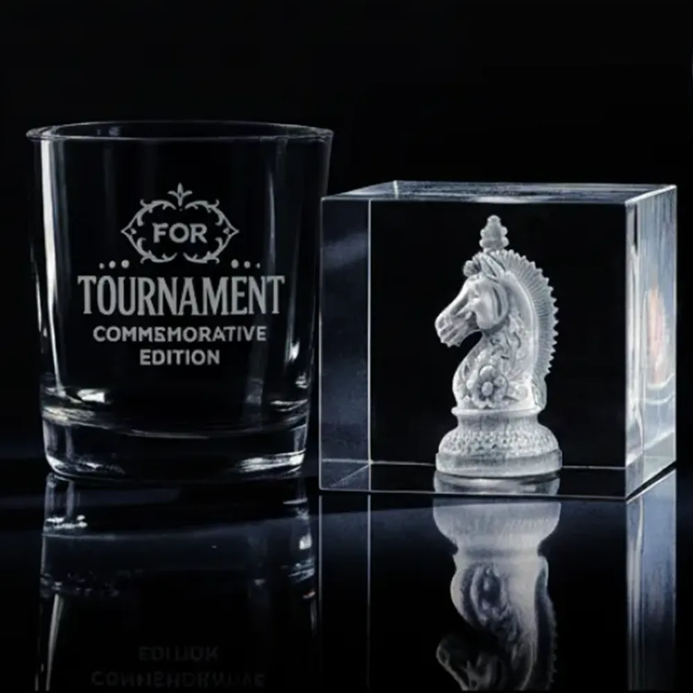 Mit dem xTool F2 Ultra UV können Sie auch klare Glas Oberflächen einfach individualisieren.