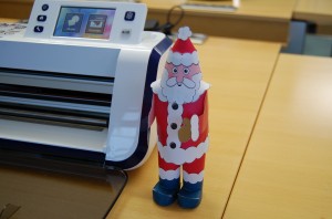 das kostenlose Design eines Weihnachtsmann mit der Brother Scan-N-Cut