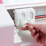 Wählen Sie Ihr Werkzeug und legen Sie es in Ihre Maschine ein.